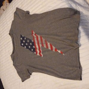 Tee American Bowie Esque bolt t shirt gray and American flag. Medium